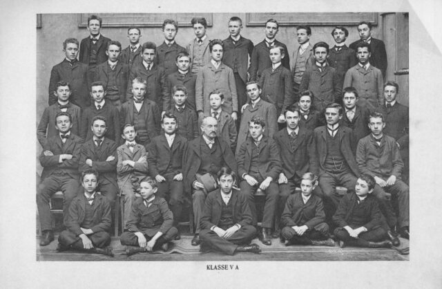 sj190405-12